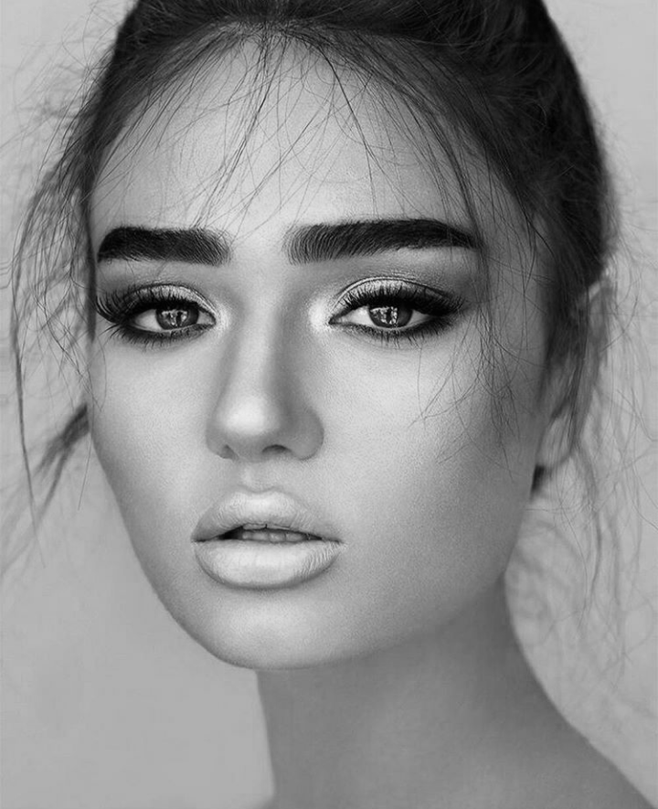 مدل سیاه قلم